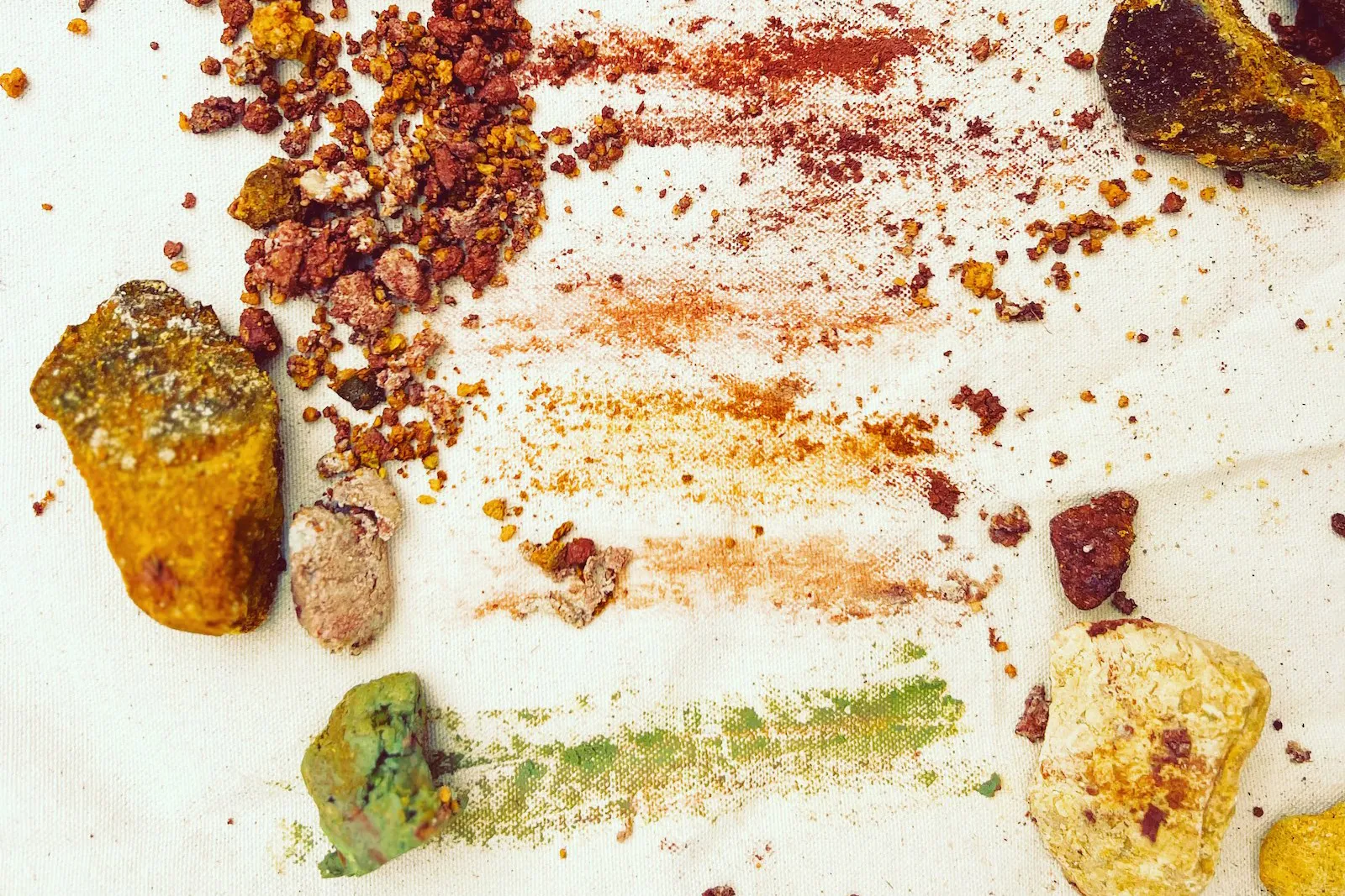 Image for Volupte Studio (Alexandra Lienhardt and Eloise Stancioff) - Caminho Efêmero